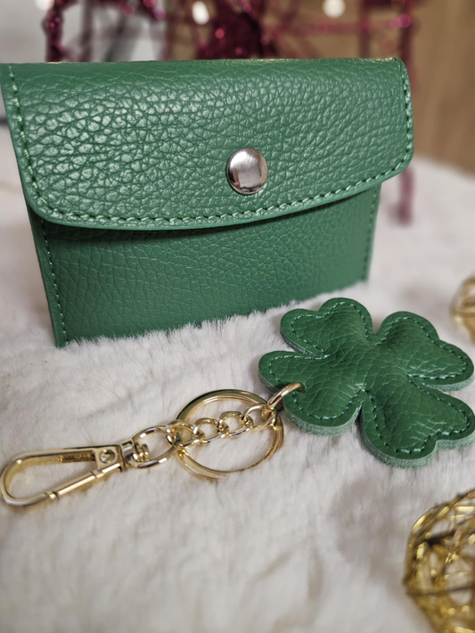 Grünes Lederportemonnaie mit Kleeblatt-Anhänger aus Italien, Premium-Qualität